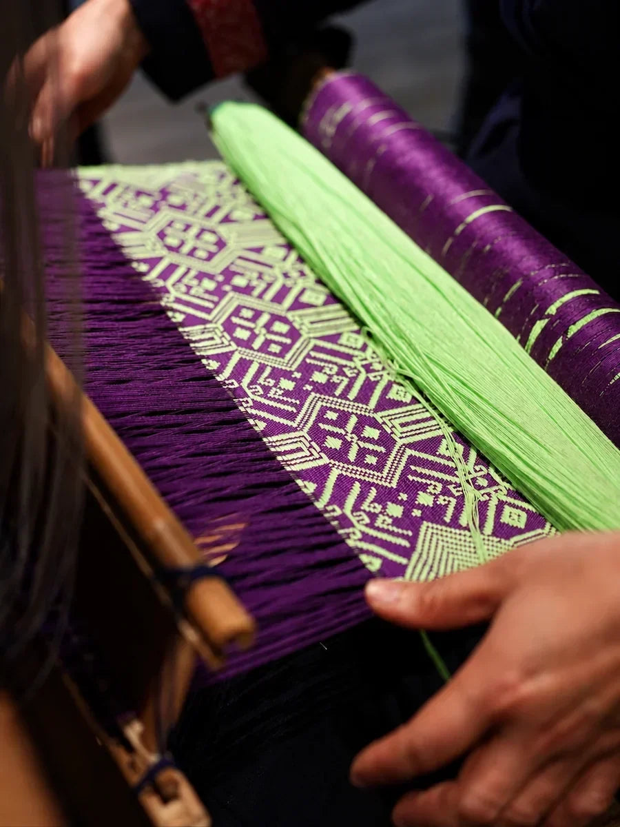 How Is Zhuang Brocade Made? Materials, Weaving Process