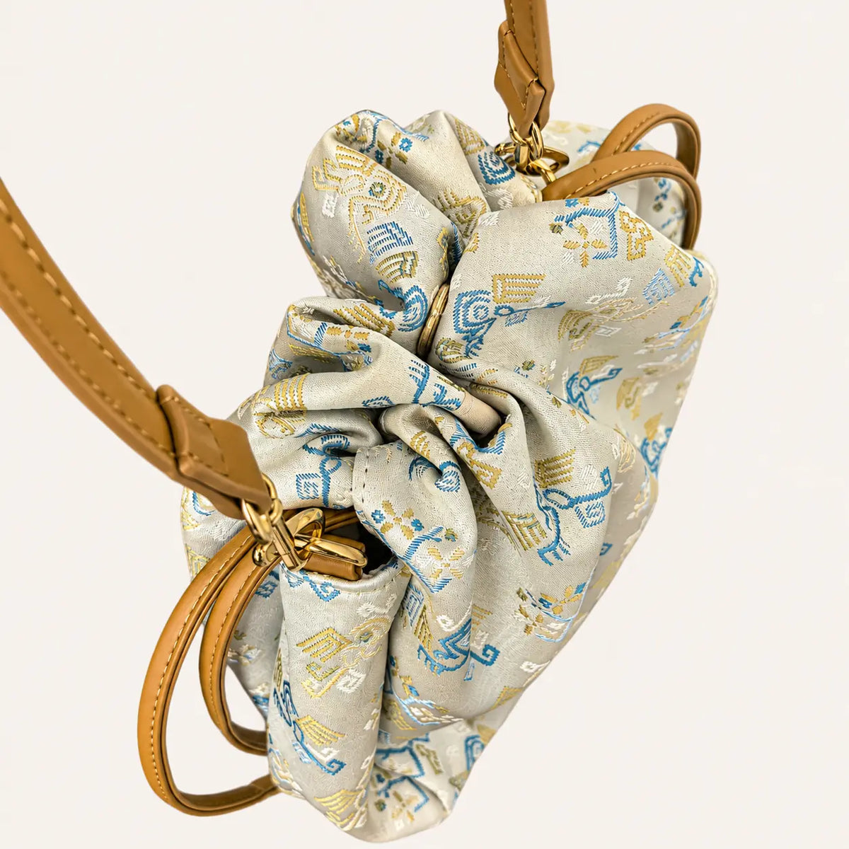 Twin Phoenix flower motif woven bag detail