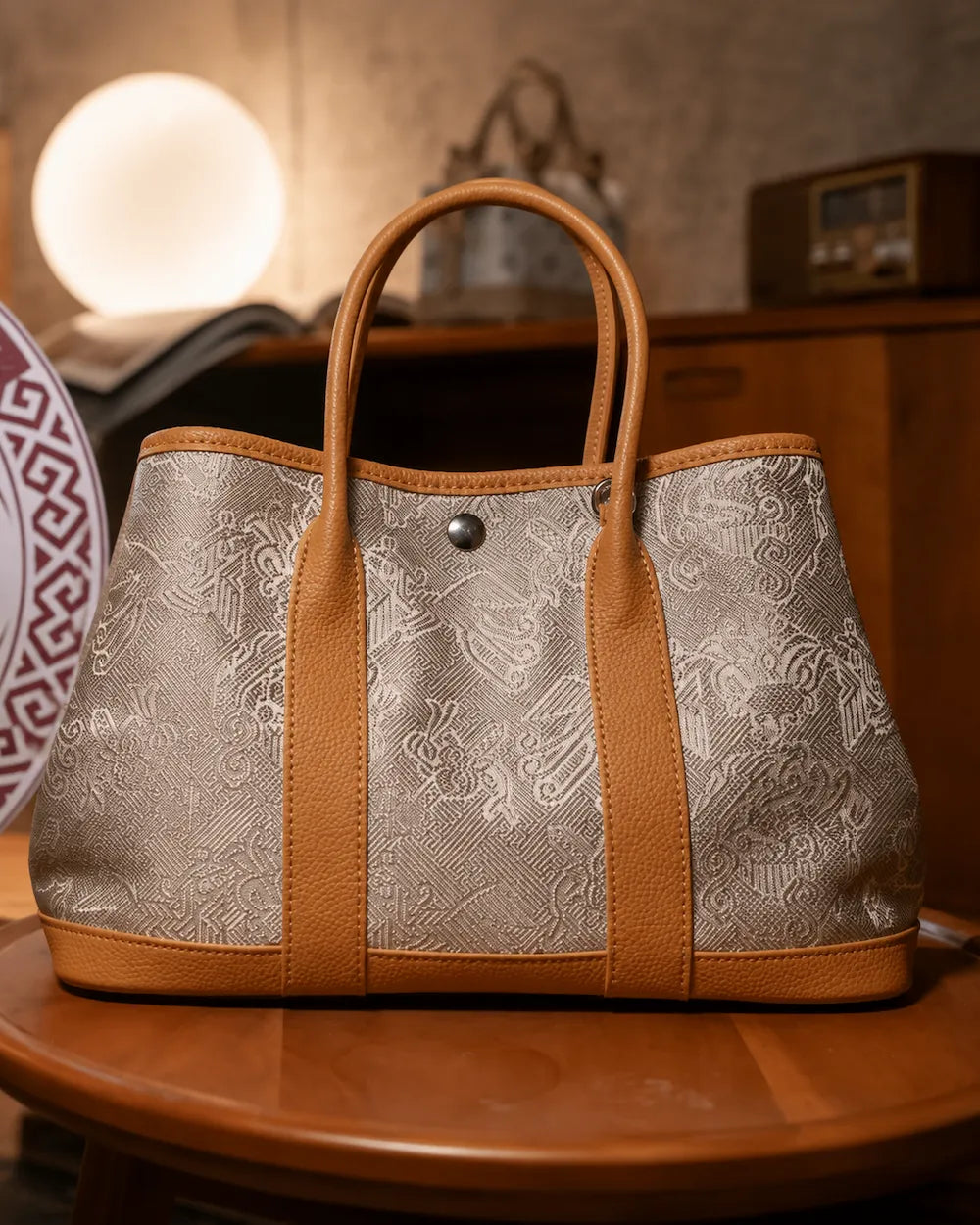 Jacquard Handbag – Phoenix Pattern — shape and construction detail