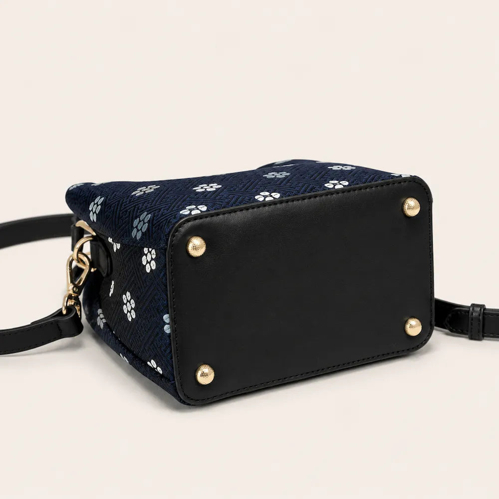 Zimloom Seeking Plum Blossoms Through Snow Pattern Crossbody Bag